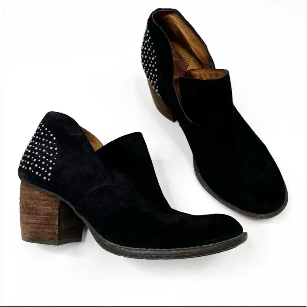 Naya Valerie Black Studded Suede Leather Bootie Size 6.5